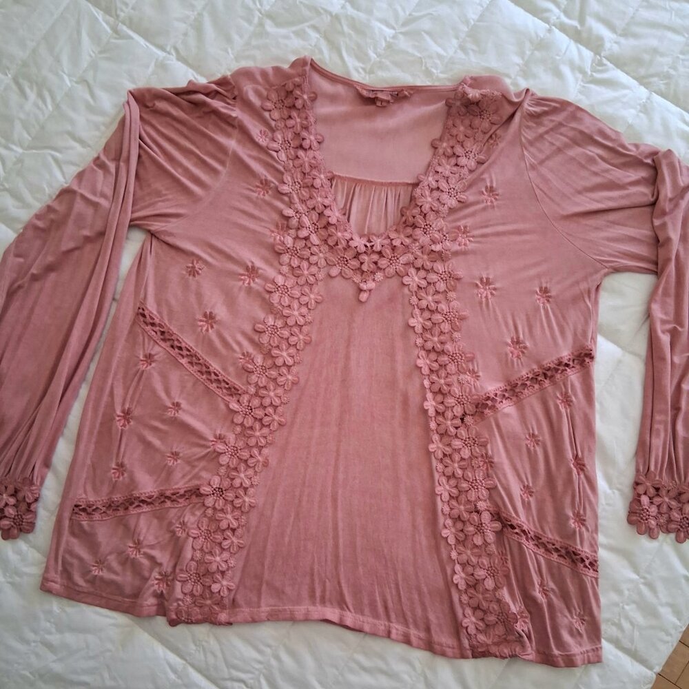 Freckled Poppy Floral pink top